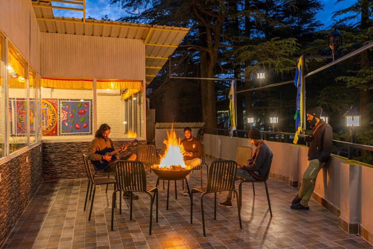 The Hosteller Mcleodganj, Mall Road Маклеод-Гандж Екстер'єр фото