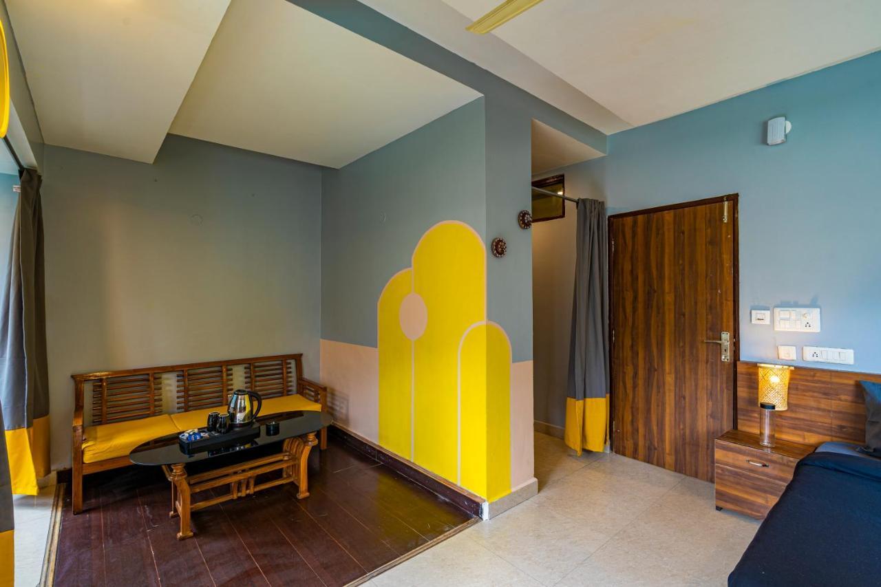 The Hosteller Mcleodganj, Mall Road Маклеод-Гандж Екстер'єр фото