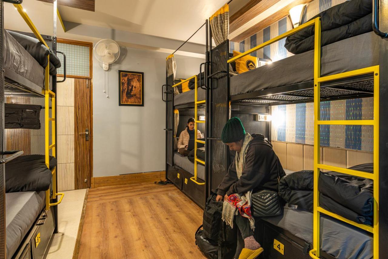 The Hosteller Mcleodganj, Mall Road Маклеод-Гандж Екстер'єр фото