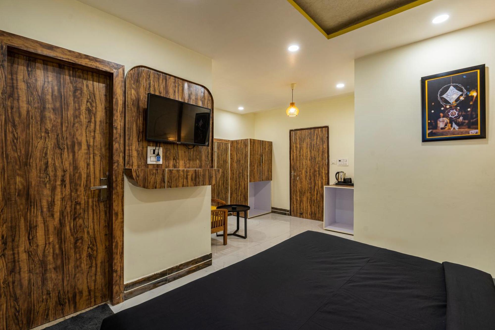 The Hosteller Mcleodganj, Mall Road Маклеод-Гандж Екстер'єр фото
